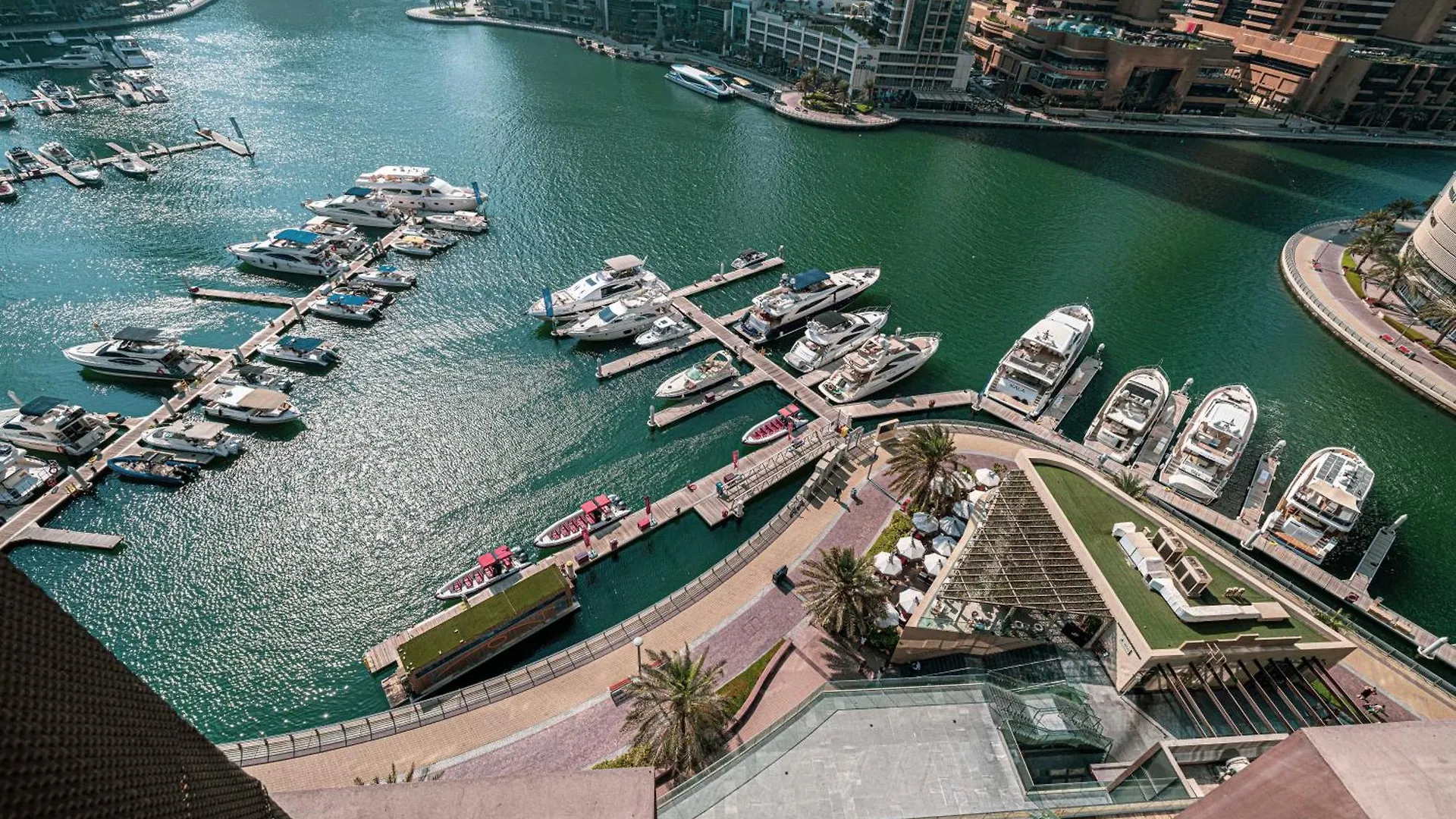 3Br Full Marina View For 8 Near The Metro! Apartment Dubai
