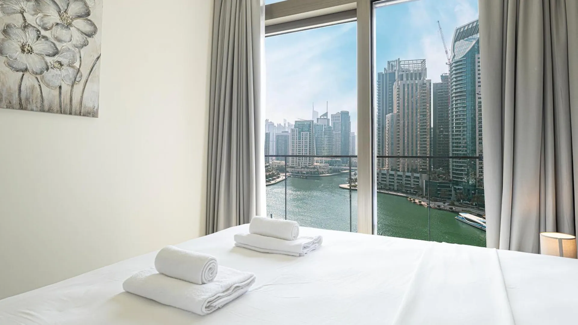 3Br Full Marina View For 8 Near The Metro! Apartment Dubai