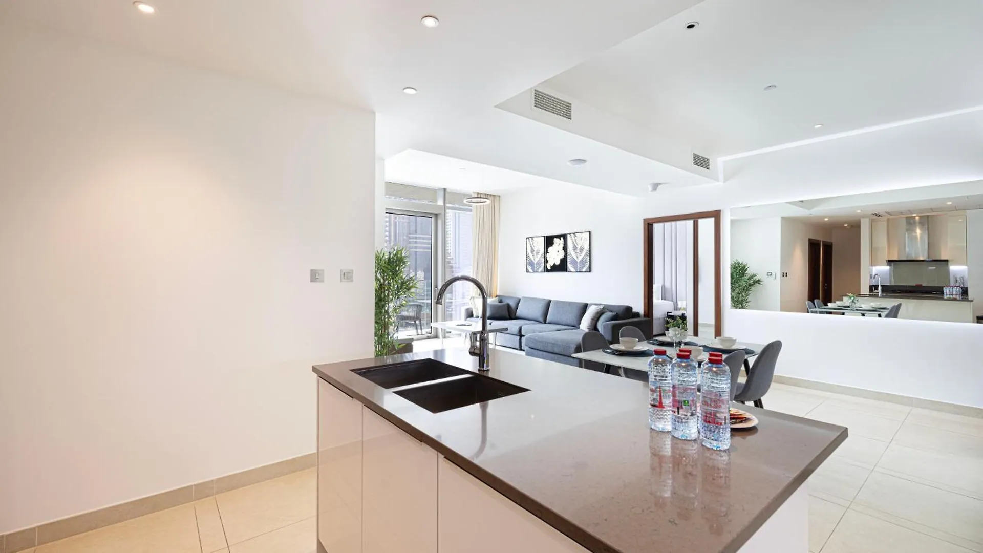 3Br Full Marina View For 8 Near The Metro! Apartment Dubai